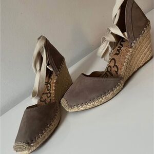 8.5 Sam Edelman Taupe Espadrille Wedges with Cream Laces